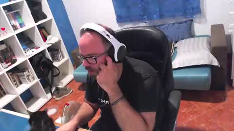 ravingr3d3 online show from July 19, 2026, 10:02 pm