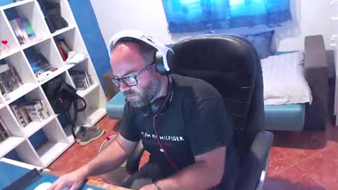 ravingr3d3 online show from July 20, 2026, 10:39 am