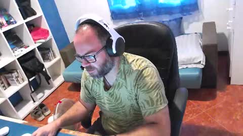 ravingr3d3 online show from July 24, 2026, 8:12 am