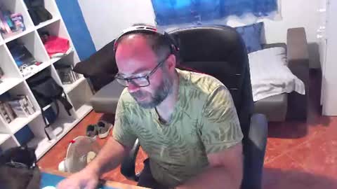 ravingr3d3 online show from July 27, 2026, 10:22 am