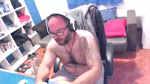 ravingr3d3 online show from July 27, 2026, 10:28 pm