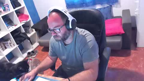 ravingr3d3 online show from July 28, 2026, 10:32 am