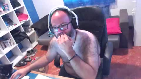 ravingr3d3 online show from July 28, 2026, 3:54 pm