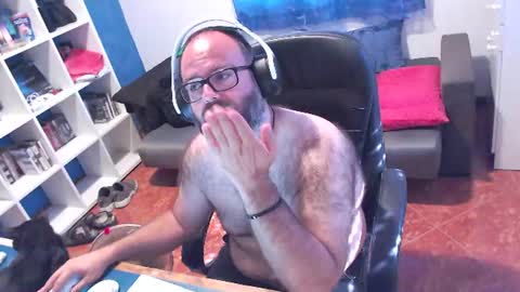 ravingr3d3 online show from July 28, 2026, 4:39 pm