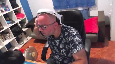 ravingr3d3 online show from August 2, 2026, 9:46 pm