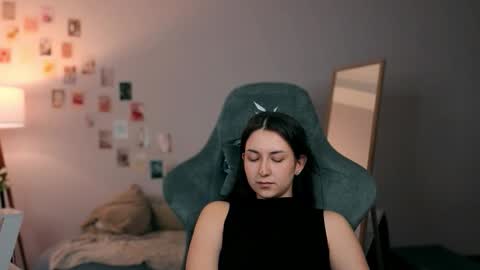 Alia Mereyn online show from September 25, 2025, 3:38 pm