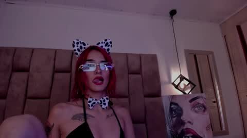 Snapshot of ravynrouge_ chatting on October 22, 2025, 2:01 am ravynrouge_ online show from October 22, 2025, 2:01 am