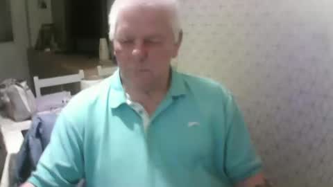 ray47 online show from September 22, 2025, 9:50 pm