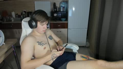 Snapshot of ray_hill chatting on December 10, 2024, 8:05 pm Ray online show from December 10, 2024, 8:05 pm