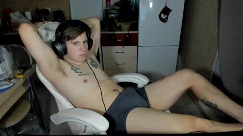 Snapshot of ray_hill chatting on December 21, 2024, 11:45 pm Ray online show from December 21, 2024, 11:45 pm