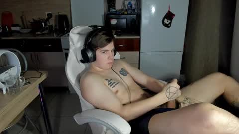 Snapshot of ray_hill chatting on January 12, 2025, 9:19 pm Ray online show from January 12, 2025, 9:19 pm