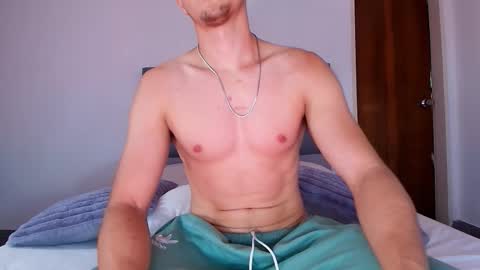 Snapshot of ray_weed chatting on February 22, 2026, 8:18 pm Ray online show from February 22, 2026, 8:18 pm