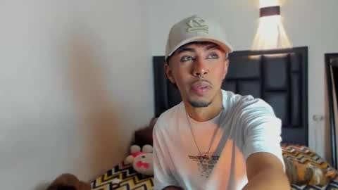 Rayn online show from October 31, 2025, 3:07 am