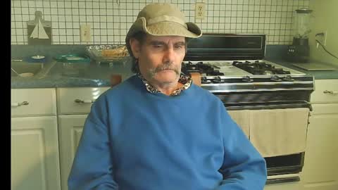 Ray online show from October 6, 2025, 9:01 pm