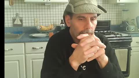 Ray online show from May 4, 2026, 6:59 pm