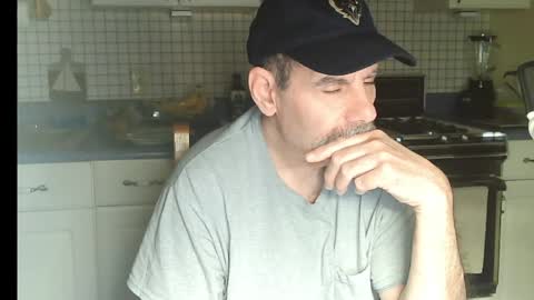 Ray online show from May 7, 2026, 8:20 am