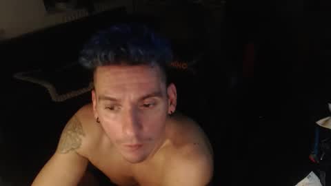 Rayzel online show from November 10, 2025, 3:27 am