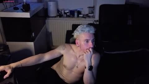 Rayzel online show from January 17, 2026, 11:19 pm