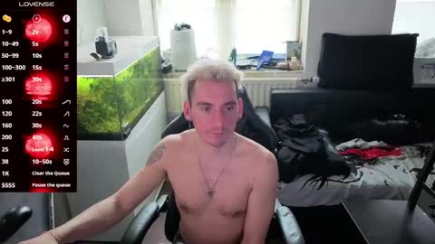 Rayzel online show from May 9, 2026, 5:40 pm