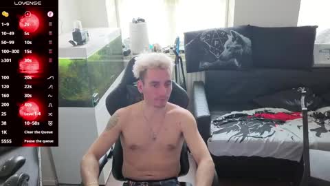 Rayzel online show from May 10, 2026, 12:32 pm