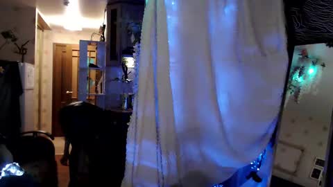 Snapshot of raziel_haze chatting on January 12, 2025, 1:05 pm Yrriel Strife Candy-Demon Caveboy mr. Cringe online show from January 12, 2025, 1:05 pm