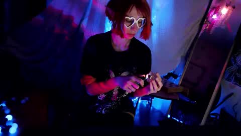 Snapshot of raziel_haze chatting on January 15, 2025, 6:12 am Yrriel Strife Candy-Demon Caveboy mr. Cringe online show from January 15, 2025, 6:12 am