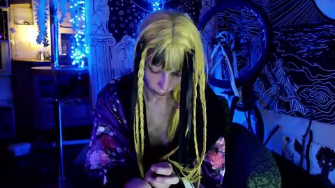 Snapshot of raziel_haze chatting on January 19, 2025, 2:59 pm Yrriel Strife Candy-Demon Caveboy mr. Cringe online show from January 19, 2025, 2:59 pm