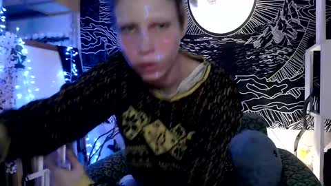 Snapshot of raziel_haze chatting on February 24, 2025, 5:22 am Yrriel Strife Candy-Demon Caveboy mr. Cringe online show from February 24, 2025, 5:22 am