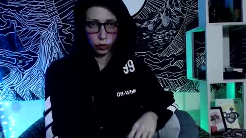 Snapshot of raziel_haze chatting on February 28, 2025, 9:36 am Yrriel Strife Candy-Demon Caveboy mr. Cringe online show from February 28, 2025, 9:36 am