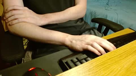 Snapshot of readytocum90 chatting on October 5, 2025, 2:43 am Scrappy Coco online show from October 5, 2025, 2:43 am