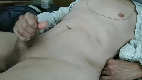 Snapshot of readytorolll chatting on October 1, 2025, 8:37 pm John online show from October 1, 2025, 8:37 pm
