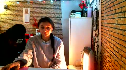 real_coupl3 online show from January 18, 2026, 8:29 am