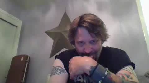 Snapshot of real_dilf1000 chatting on May 10, 2026, 3:28 pm Bear online show from May 10, 2026, 3:28 pm