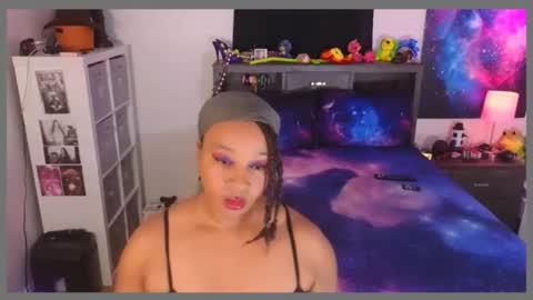 realgoddessdream online show from May 2, 2026, 1:43 am