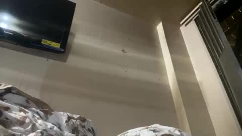 reallife1993 online show from November 19, 2025, 8:03 am