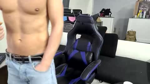 Ask me online show from November 28, 2025, 7:05 pm