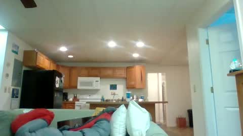 Snapshot of realmman86 chatting on December 27, 2024, 6:53 pm realmman86 online show from December 27, 2024, 6:53 pm