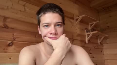 AliceEve online show from September 18, 2025, 9:22 am