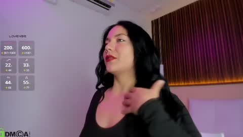 Snapshot of rebeca__grey chatting on June 12, 2026, 2:05 pm Rebeca online show from June 12, 2026, 2:05 pm
