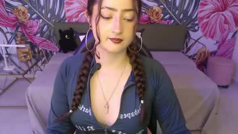 Rebeca dreams online show from July 24, 2026, 9:02 pm