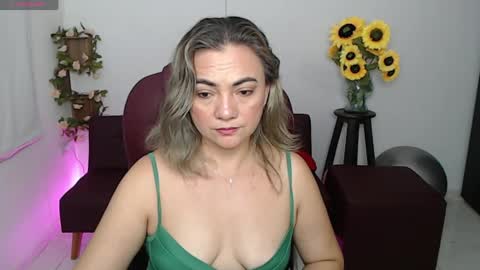 REBECA online show from April 1, 2026, 1:52 pm