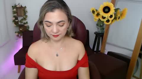 Snapshot of rebeca_milf chatting on July 19, 2026, 1:37 pm REBECA online show from July 19, 2026, 1:37 pm