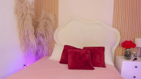 rebeca_taylor_ online show from June 17, 2026, 3:20 am