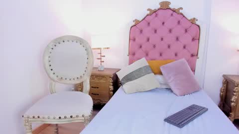 Rebeca Whatsson online show from December 23, 2024, 3:12 pm