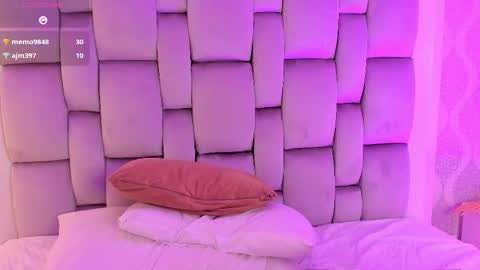 Rebeca Whatsson online show from November 2, 2025, 3:36 pm