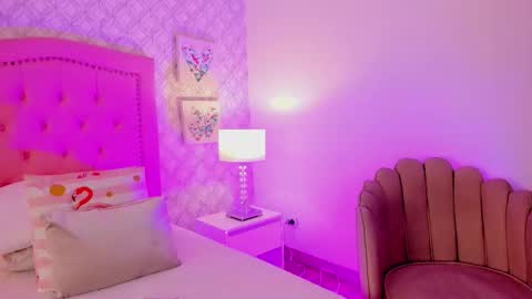 Rebeca Whatsson online show from February 22, 2026, 12:04 pm