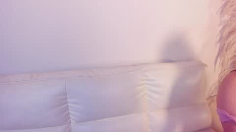 Snapshot of rebeca_williams_ chatting on February 1, 2025, 2:37 am Rebeca Williams online show from February 1, 2025, 2:37 am