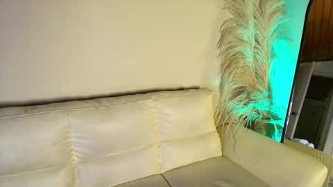 Snapshot of rebeca_williams_ chatting on February 4, 2025, 2:07 am Rebeca Williams online show from February 4, 2025, 2:07 am