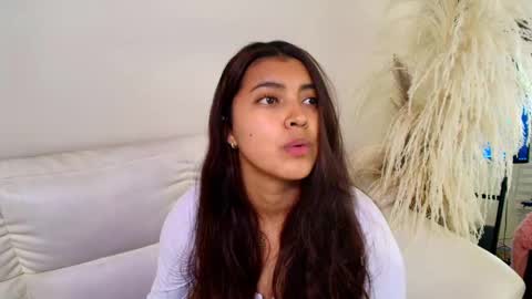 Snapshot of rebeca_williams_ chatting on February 17, 2025, 1:04 am Rebeca Williams online show from February 17, 2025, 1:04 am