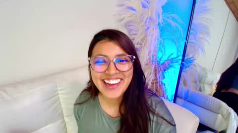 Snapshot of rebeca_williams_ chatting on February 19, 2025, 6:00 am Rebeca Williams online show from February 19, 2025, 6:00 am